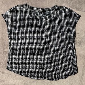Banana Republic Black and White Patterned Blouse